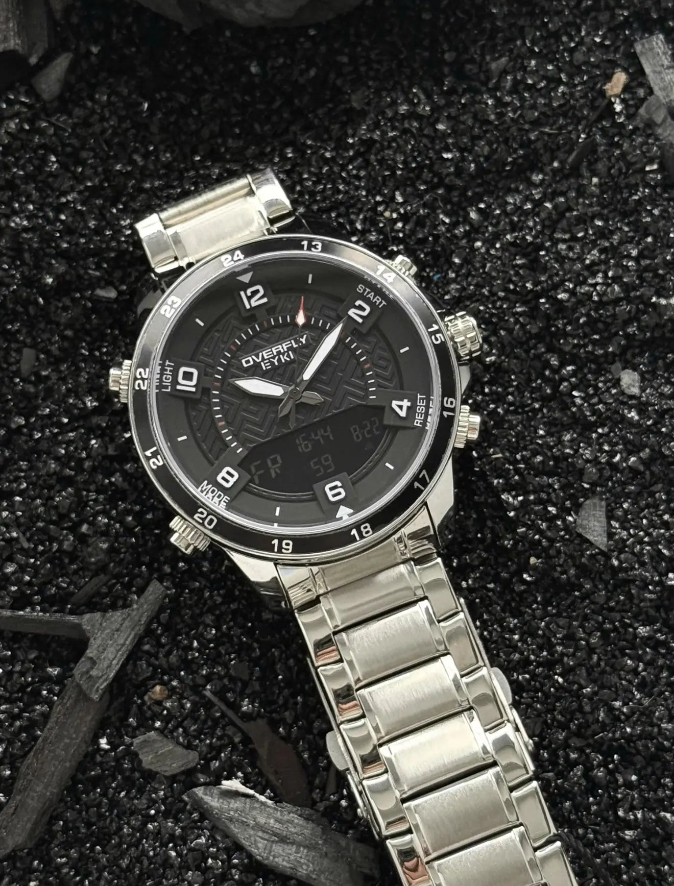 Digital Sports Wristwatch for Men – silver OverflyEyki